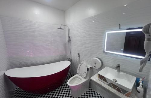 Tan Phu District Hotel | Hoàng Yến Hotel