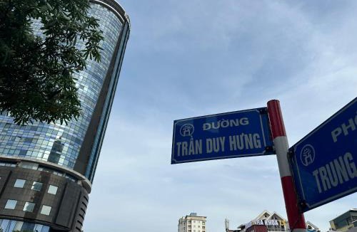 Trung Hoa Nhan Chinh Apartment | Hoa Mào Gà 401NK