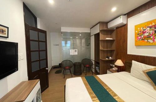 French Quarter Hotel | Hoan Kiem Old Quarter Hotel Alley 22 Hang Voi