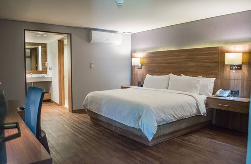 Morelia Hotel | Holiday Inn Express - Morelia by IHG