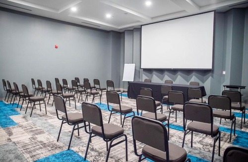 Tijuana Hotel | Holiday Inn Express & Suites - Tijuana Otay by IHG