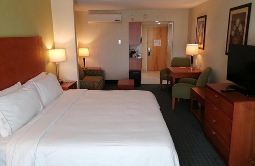 Toluca Hotel | Holiday Inn Express & Suites Toluca Zona Aeropuerto by IHG