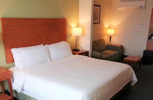 Toluca Hotel | Holiday Inn Express & Suites Toluca Zona Aeropuerto by IHG