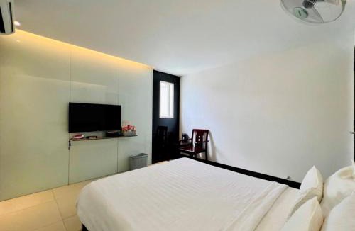 Thanh Khe Hotel | Holiday Inn Hotel
