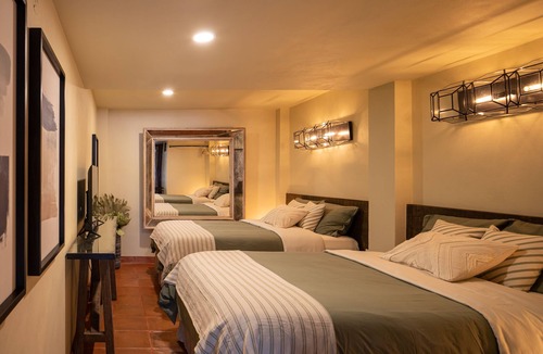 Zona Centro House | HOLT - Casa Parque Juárez