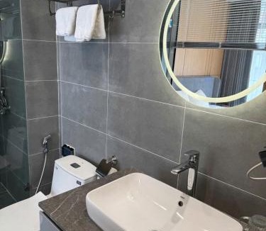 Van Giang Apartment | Homestay anh quốc