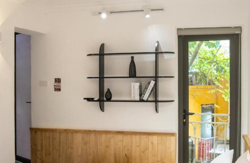 Đien Bien Apartment | Homestay CHẤT- Train Street-Local-Free Laundry