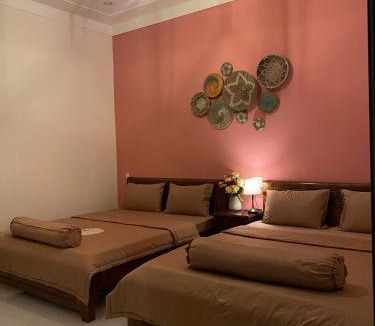 Ninh Hoa Hotel | Homestay Hừng Đông Dốc Lết