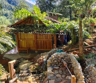 Phong Tho Hotel | Homestay Sin Suối Hồ