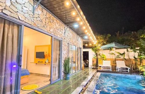 Tho Quang Beach Villa | Hometown Bamboo 5-Bedroom Pool Villa Danang-2 Min to Beach