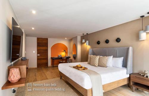 Los Morales Apartment | Horacio by Kukun
