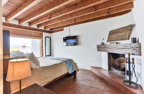 Centro House | Hostpal Casa Palomares con vista al lago