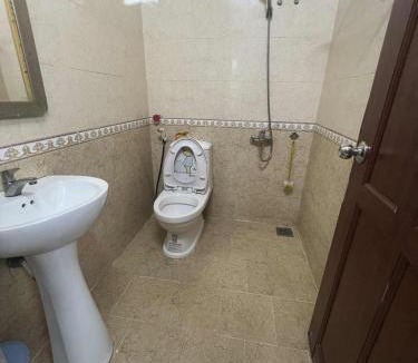 Binh Tan Hotel | hotel đặng hiền lương