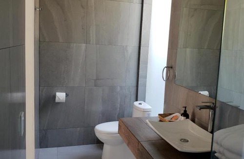 La Laguna Hotel | Hotel CaLu 21 en La Laguna, Santa María del Oro