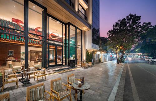 Old Quarter Hotel | HOTEL du LAC SIGNATURE