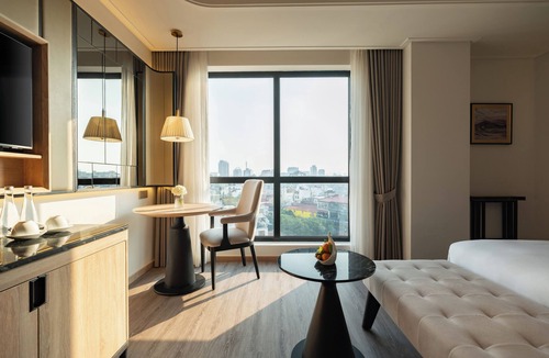Old Quarter Hotel | HOTEL du LAC SIGNATURE