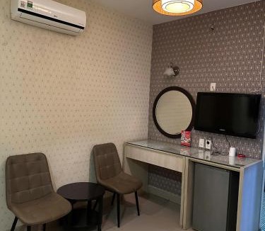Phuong 8 Hotel | HOTEL Hoàng Yến