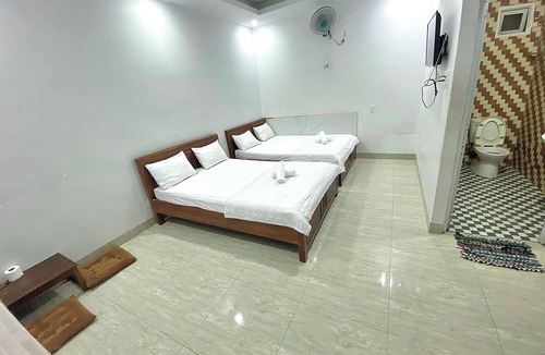 Cam Giang Hostel | Hotel London
