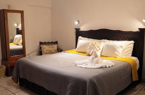 Santa Lucia Hotel | Hotel Casa Linda