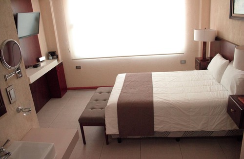 Tlaxcala Hotel | Hotel Tlaxcala (one block from the zocalo of Tlaxcala)