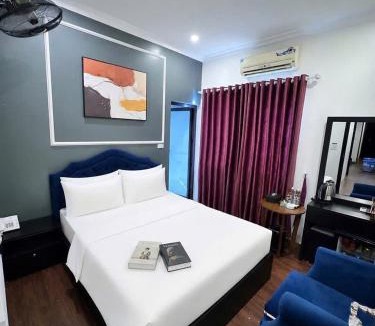 Ha Dong Hotel | Hotel Red River
