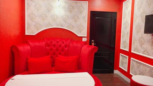 Ha Dong Hotel | Hotel Red River