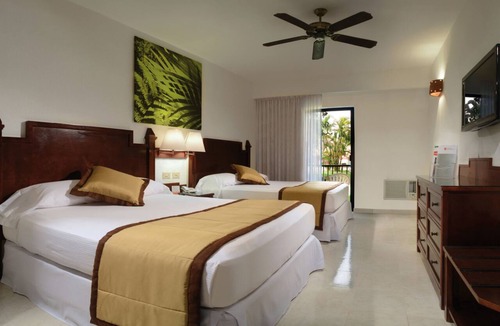 Playacar Fase II Resort | Hotel Riu Lupita - All Inclusive