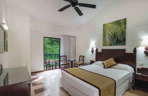 Playacar Fase II Resort | Hotel Riu Lupita - All Inclusive