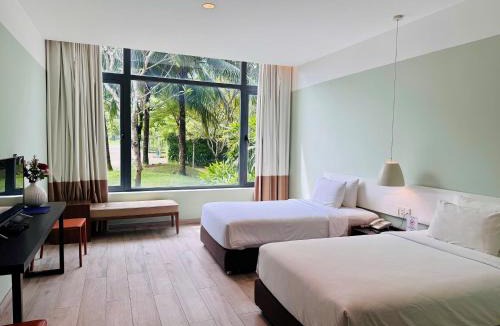 Duc Hoa Hotel | Hotel Sân Golf West Lakes - Khách sạn Hậu Nghĩa