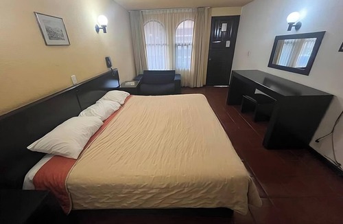 Morelia Hotel | Hotel Villa Capri, 1 cama triple 4 Huéspedes