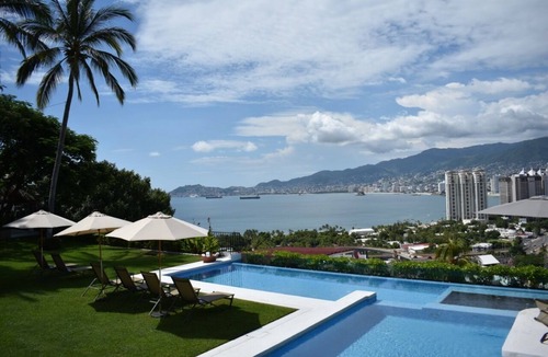 Nuevo Centrode Poblacion House | House for vacation rental in Acapulco for a few days of rest with amenities