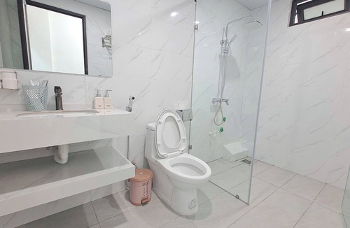 Soc Son Hotel | HT Airport Inn