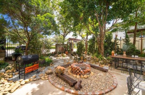 Huong Thuy Villa | Hue Crown Boutique Villa- Hue Ancient Capital