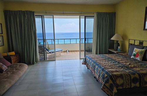 Zona Hotelera Norte Apartment | Huge seaside condo