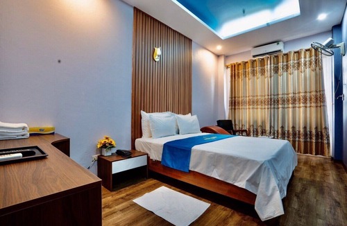 Thanh Tri Hotel | Huong Duong Hotel Yen Xa by Bay Luxury