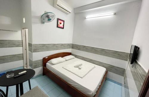 Binh Thanh Hotel | Huy Hoàng Hotel