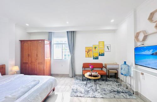 An Phu Apartment | I Riverside 301B I Spacious Studio w Window & Kitchen