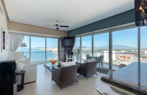 North Hotel Zone Condo | Icon Panoramic Views Ocean Beach Front Best Pool & SPA