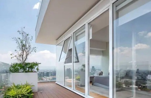 Los Alpes Apartment | Iconc SkyScrapper Villa SkyDeck