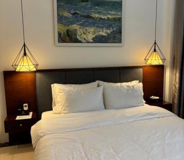 Luong Son Villa | Ivory Villa & Resort