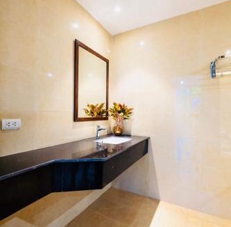 Luong Son Villa | Ivory Villa Resort