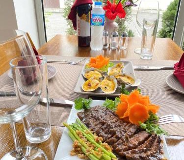 Tinh Gia Hotel | Juna hotel - Condotel