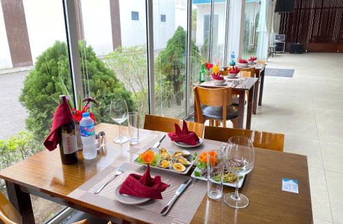Tinh Gia Hotel | Juna hotel - Condotel