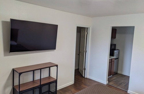 Edmonds Hotel | K&E Motor Inn