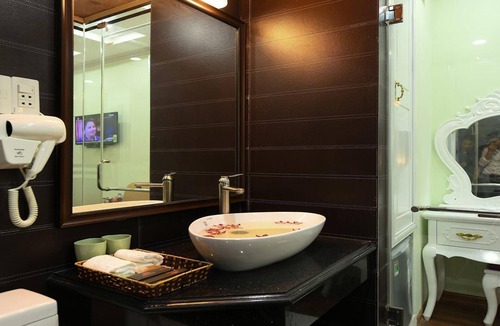 Soc Son Hotel | Kawasaki Noibai Hotel