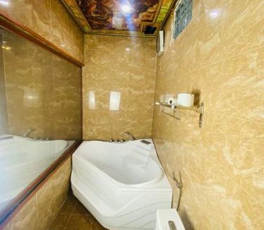 Linh Trung IEPZ Hotel | Khách Sạn Ngọc Quí
