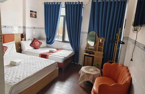 District 12 Hotel | Khách Sạn Nguyên Trung