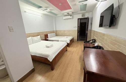 Tan Phu District Hotel | Khách Sạn Như Ý