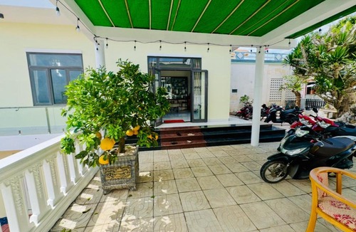 Ly Son Hotel | Khách Sạn View Biển - Homestay Sân Vườn - QUANG VINH Đảo Lý Sơn -Vị Trí Trung Tâm Đảo - Cạnh Bến cảng và Quảng trường