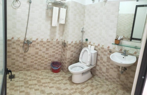 Trung Khanh Hotel | Khach san So Oanh